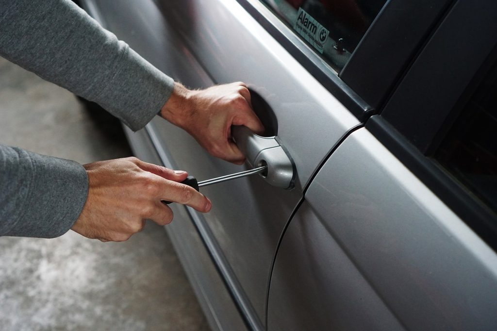 Top 4 Ways to Keep Your Car from Being Stolen