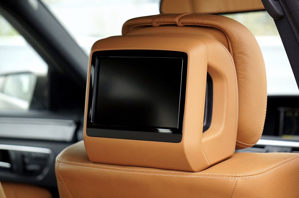 4 Key Elements of a Car Video Entertainment System